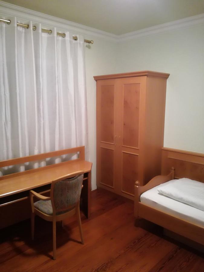 Gaststaette Peperoni Hotel Biberach an der Riß Buitenkant foto