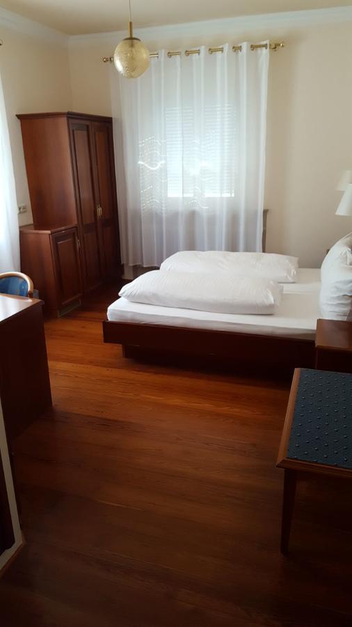 Gaststaette Peperoni Hotel Biberach an der Riß Buitenkant foto